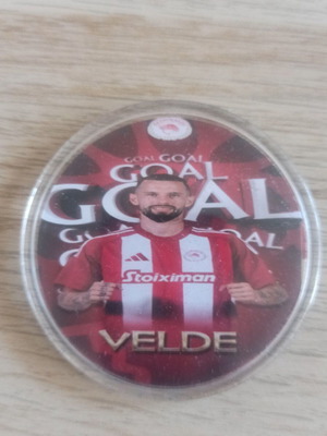 Olympiakos players badge or magnet No17 new