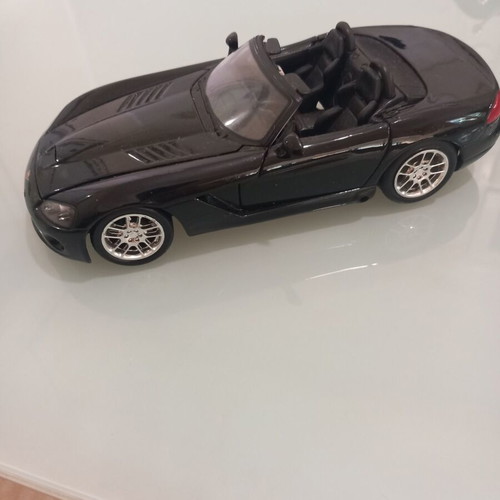 Maisto Dodge Viper Cabrio 1/24 used toy car