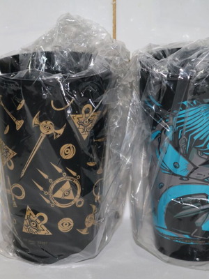 Ichiban Kuji Yu-Gi-Oh! plastic glasses set with Seto Kaiba and Millennium Puzzle new
