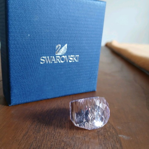 Swarovski ring pink like new, elegant and collectible
