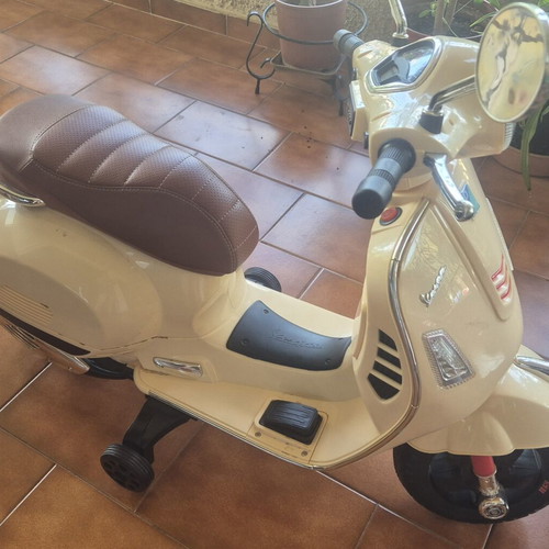Vespa electric for kids like new