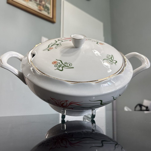Porcelain soup tureen Ćmielów Poland used, vintage floral design