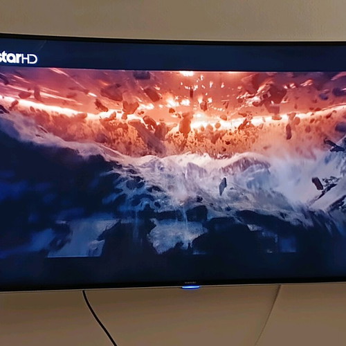 Samsung Smart TV UE48H8000SL 48-inch curved like new, Full HD