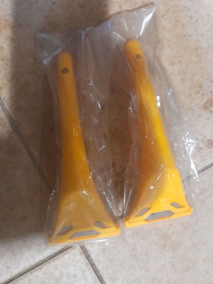 Glass scrapers new, set of 2 pieces