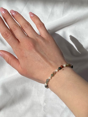 Handmade elastic bracelet with pearls and Indian agate made to order