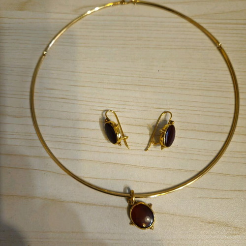 Gold torque necklace 14K and earrings 14K with semi-precious stones, like new