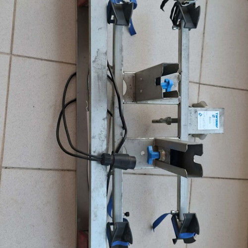 Twinny Load Bike Rack for Tow Bar like new, metal, with lights
