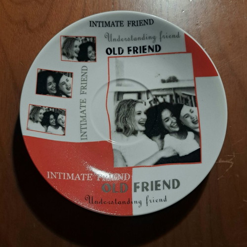 Porcelain decorative plate with friendship theme used