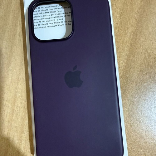 Apple Silicone Case with MagSafe plum for iPhone 16 Pro Max like new