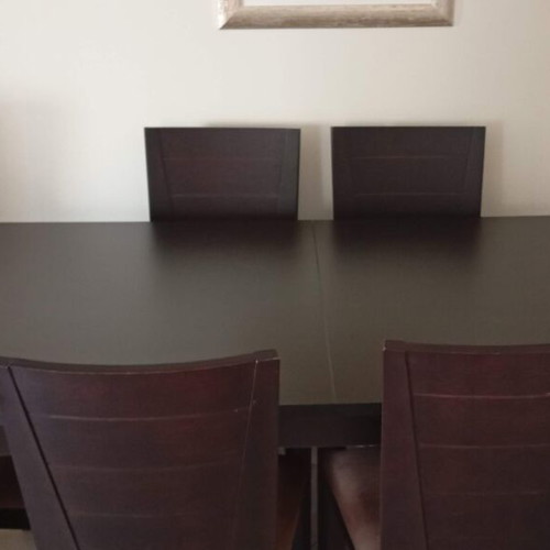 Dining table with 6 chairs, extendable to 2m