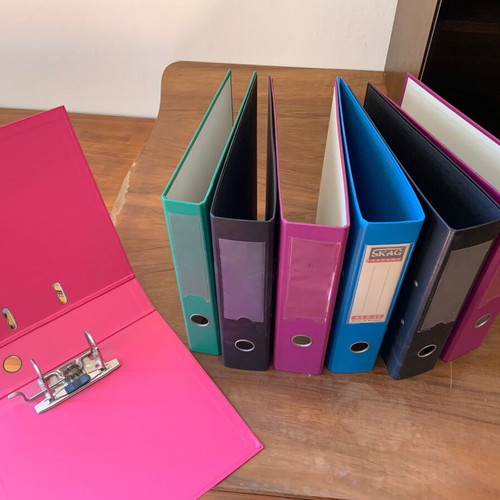 Colored binders like new, pack of 7