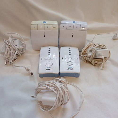 Philips Avent DECT SCD510 baby monitor used for parts or repair