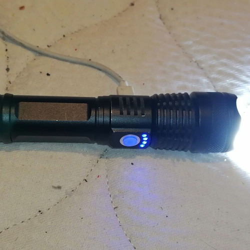 Professional flashlight with 4 lighting levels and USB new