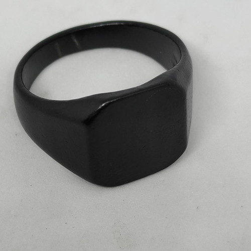 Men's ring black geometric design size 12 like new
