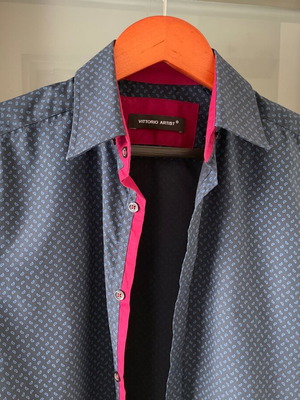 Vittorio Artist men's shirt new, black with multicolor patterns
