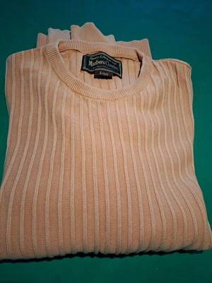 Marlboro men's cotton sweater like new, orange, size L