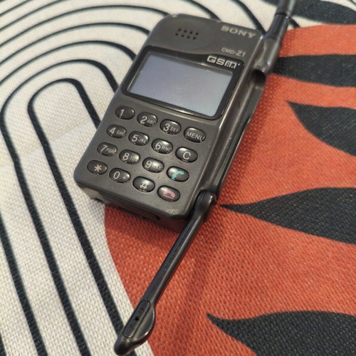 Sony CMD-Z1 GSM mobile phone used, gray