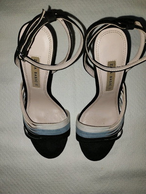 Thin sandal like new, white and turquoise, size 40
