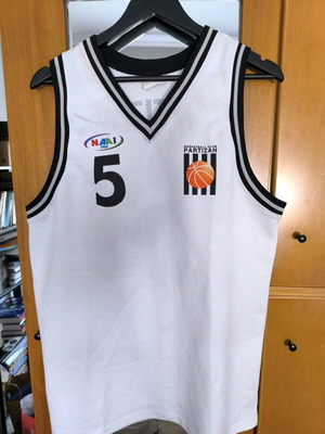 Partizan basketball jersey authentic, size L with number 5, like new