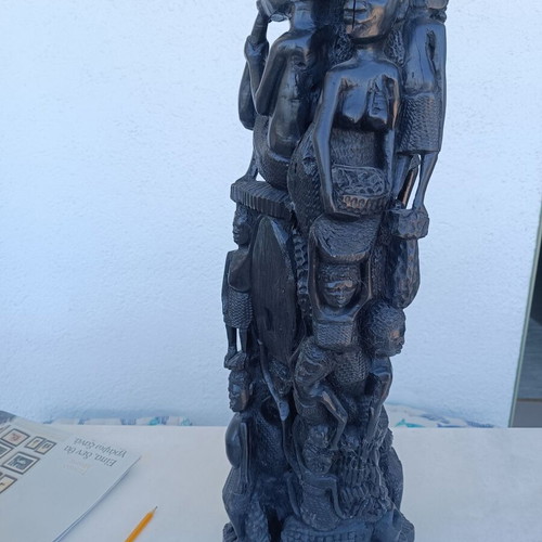 African woodcarving in ebony, new