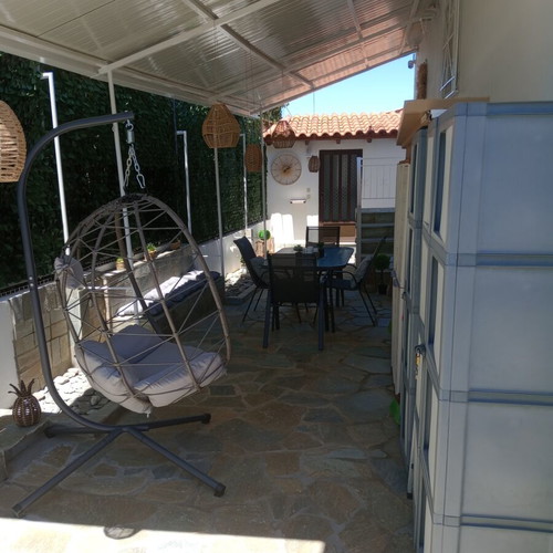 Detached house in Agioi Apostoloi Attica near sea, renovated