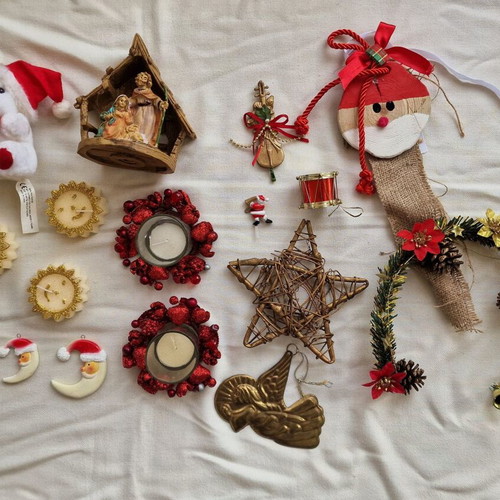 Christmas decorations used, pack