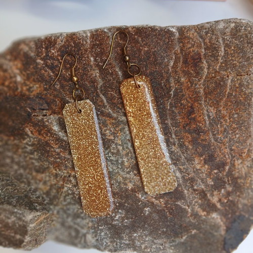 Handmade liquid glass earrings, gold color