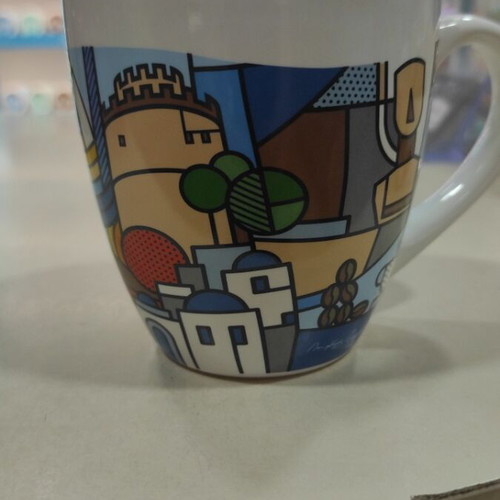 Coffee mug like new with colorful design