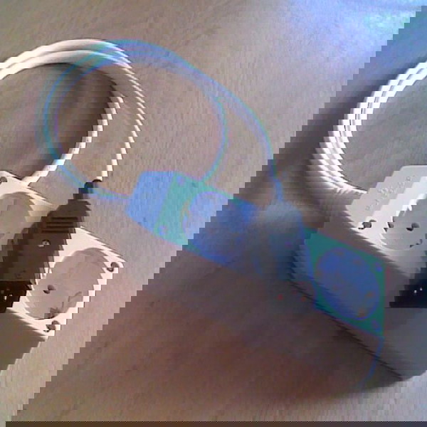 UPS Power Cable Din male to Multi-Outlet
