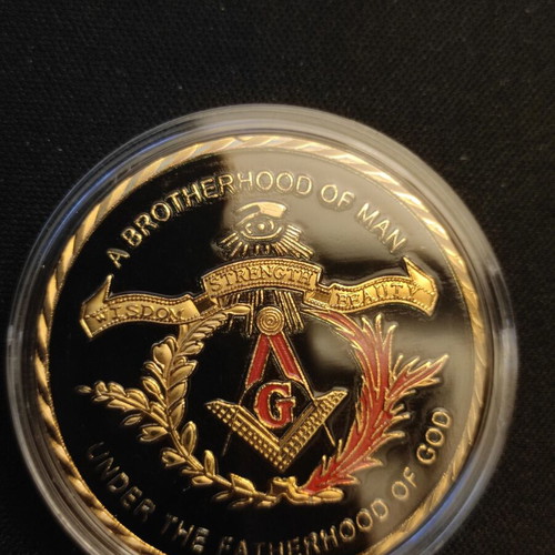 Collectible coin with masonic symbols new