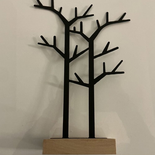 Decorative metal tree like new
