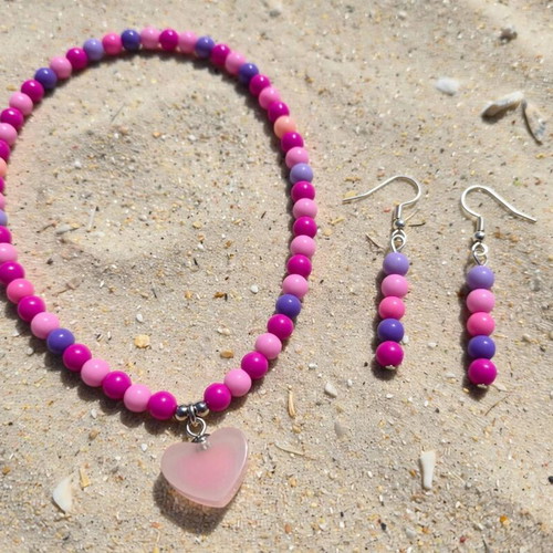 Summer necklace and earrings set handmade in pink and purple