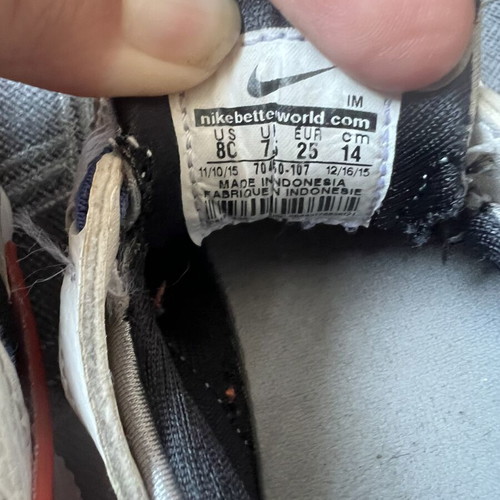Nike Huarache kids sneakers size 25 used