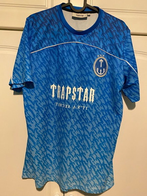 T-shirt TRAPSTAR blue size Medium like new