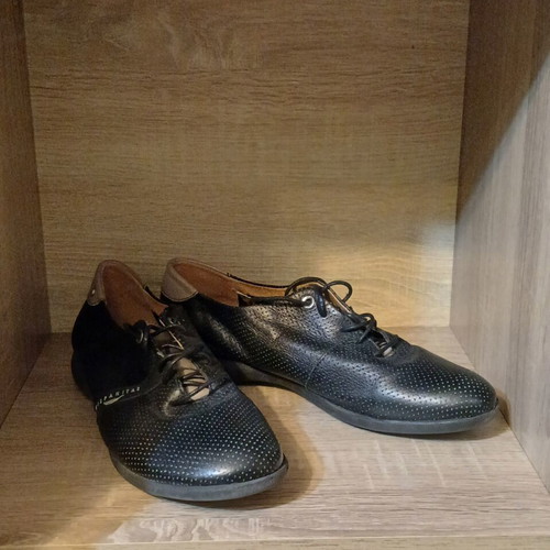 Hispanitas ballerinas like new, size 42, black leather