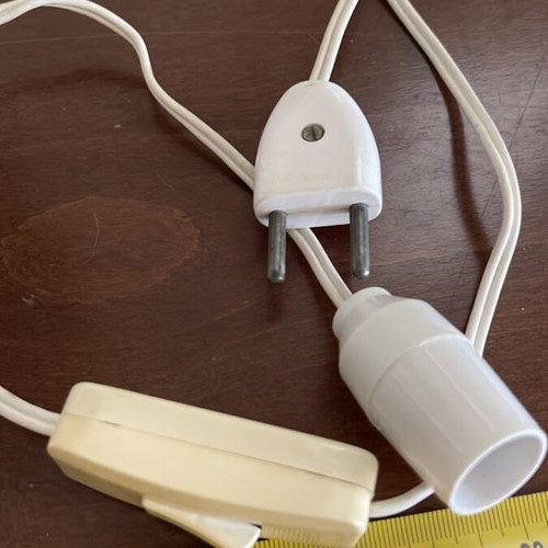 Cable with switch and E14 socket used, 90cm length