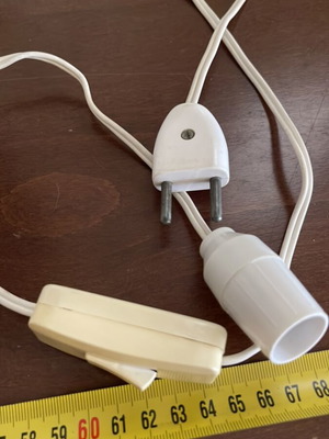 Cable with switch and E14 socket used, 90cm length