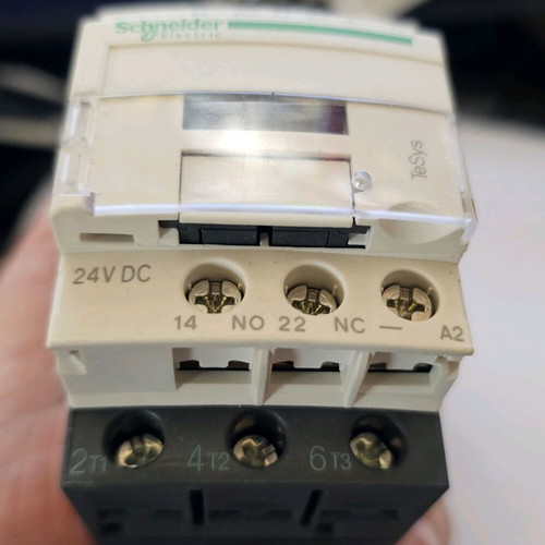 Schneider Electric TeSys industrial power relay 3 contacts 24V LC1D18BD new