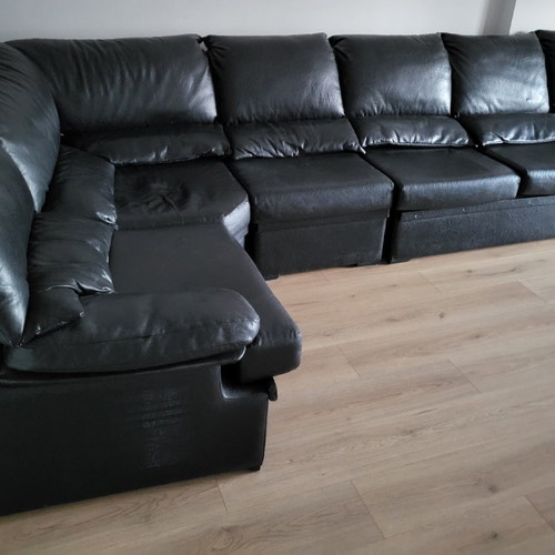 Corner sofa 6-seater used, black leatherette