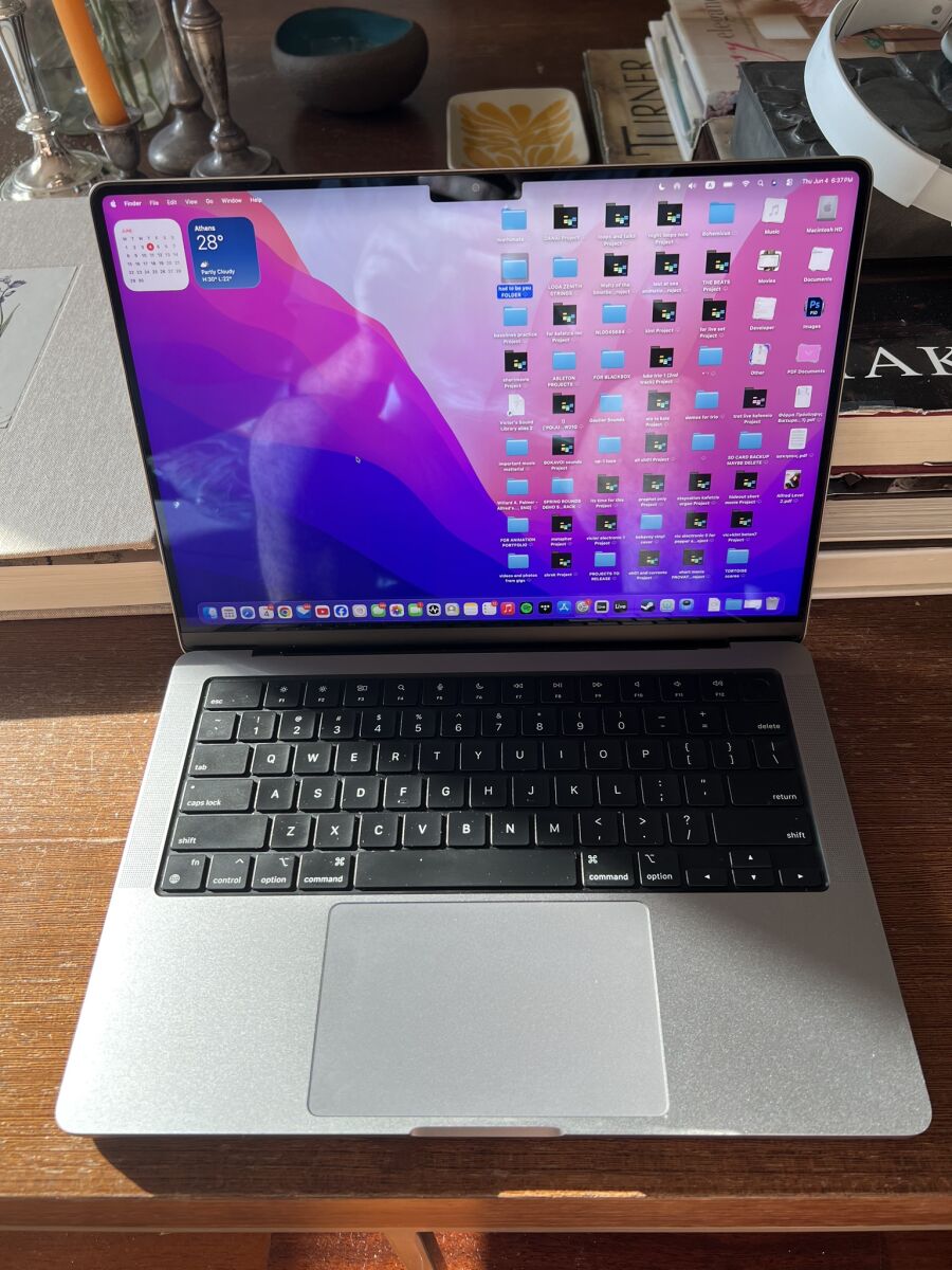 MacBook Pro 14