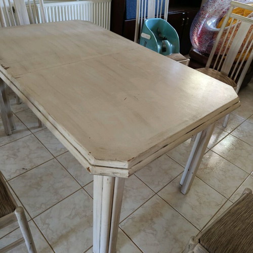 Dining table used without chairs with built-in extension 144x0.89cm