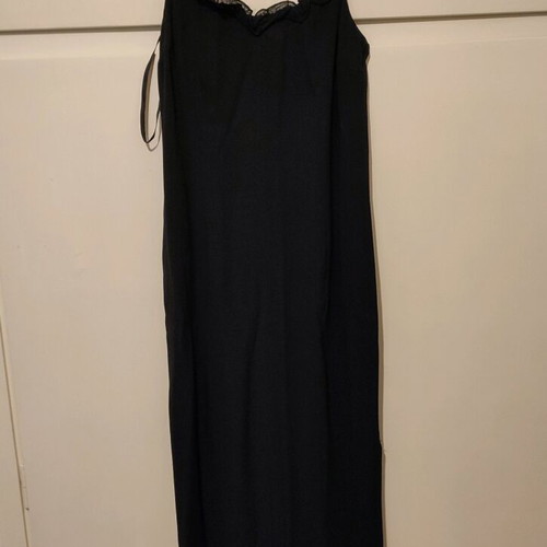Lucille dress size M black like new