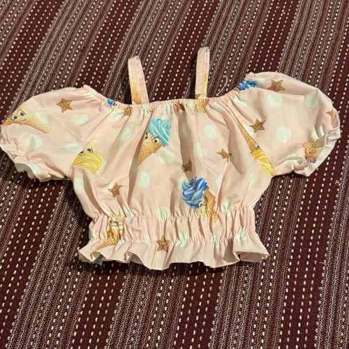 Crop top like new with gathers and soft fabric