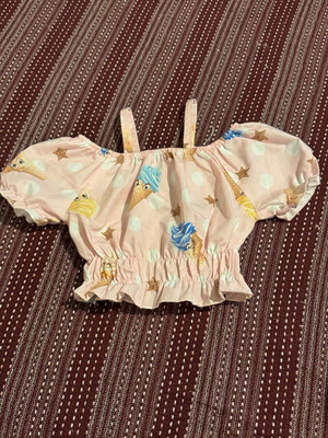 Crop top like new with gathers and soft fabric