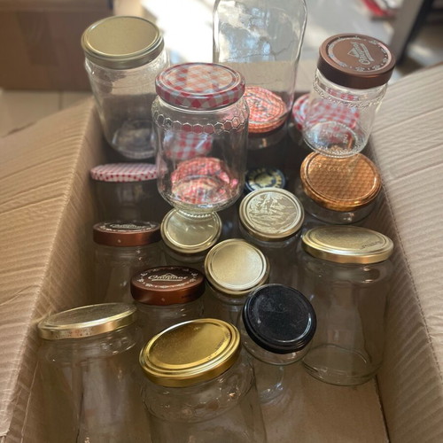 Glass jars like new, set of 21 with lids