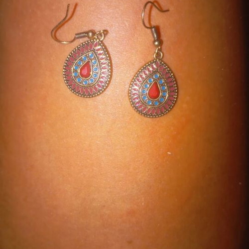 Earrings new, only box