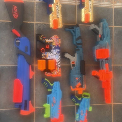 Nurf guns like new