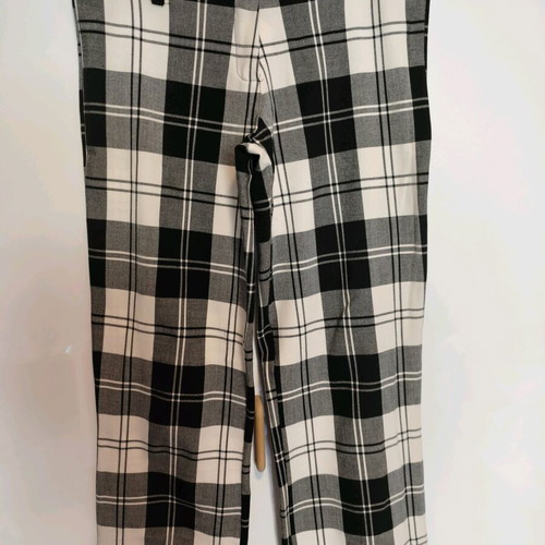 Women's spring checkered pants like new, black and white