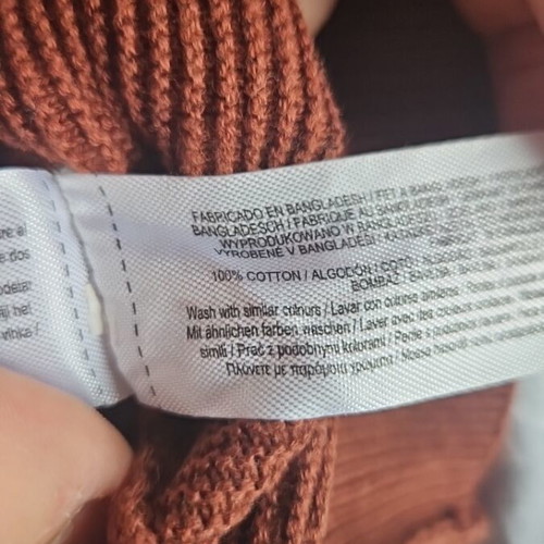 Primark sweater and Decathlon beanie set like new