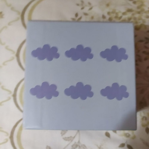 Collectible cardboard box new, dimensions 10x10x10 cm